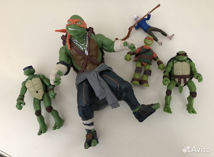 Фёрби (Furby) Dragons Fingerlings Monkey