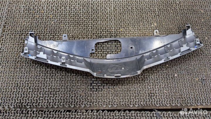 Решетка радиатора Nissan Note E11, 2006