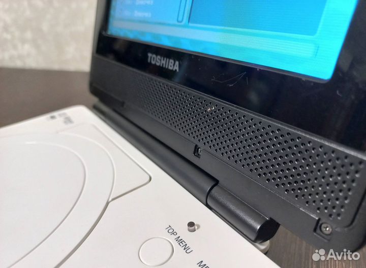 Портативный проигрыватель DVD дисков Toshiba