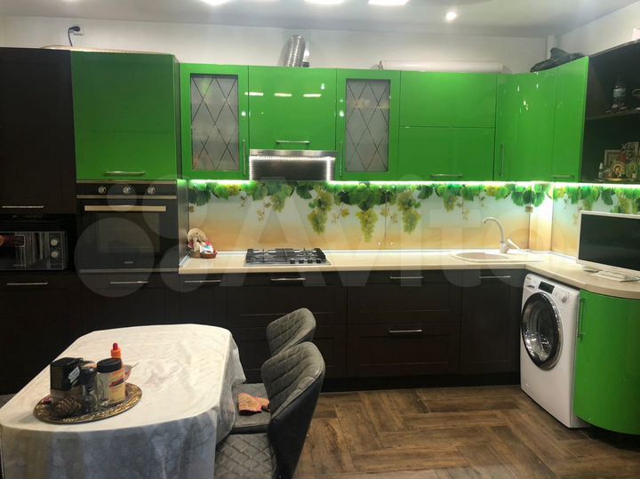 2-к. квартира, 60 м², 3/3 эт.