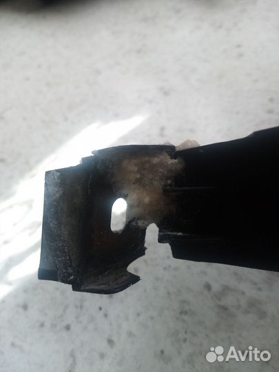 Противотуманные фары тайота исис