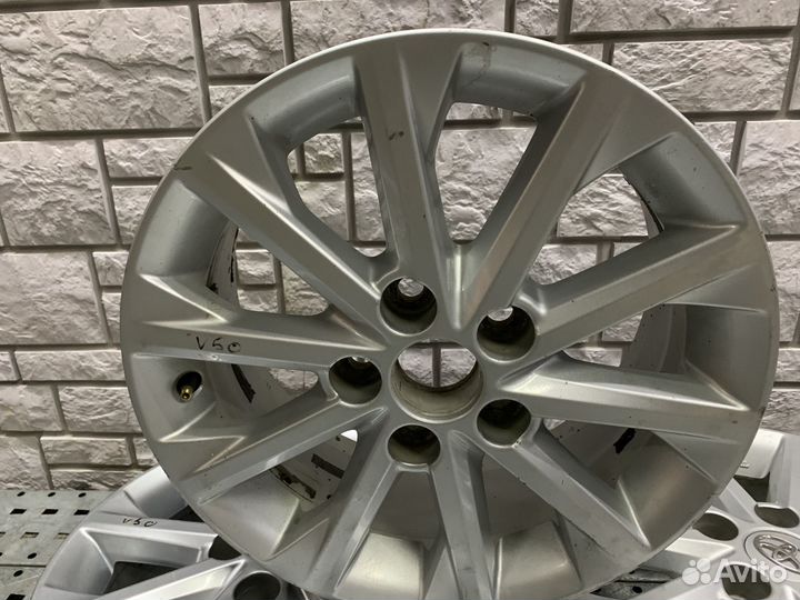 Toyota camry V50 Диск колесный литой R16