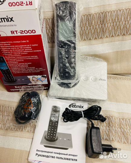Радиотелефон с определителем Ritmix RT-200D