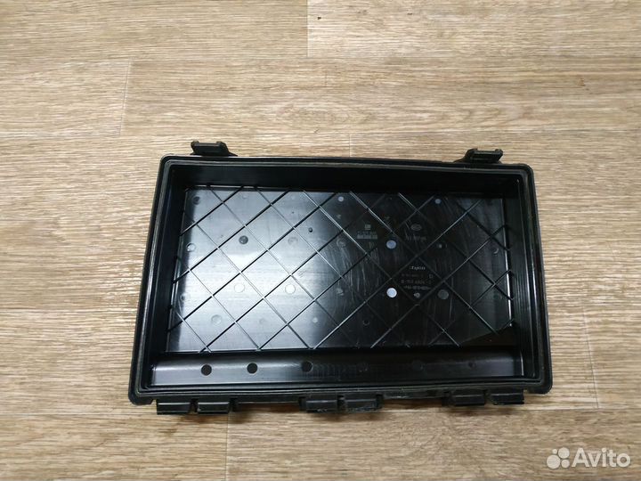 Крышка блока предохранителей Opel Astra H / Zafira