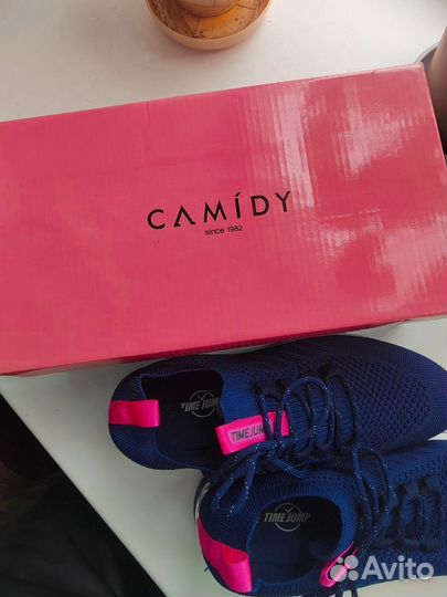 Кроссовки женские 39 размер