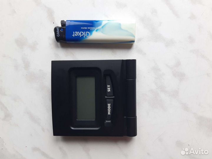 Часы с будильником карманные раскладные Мальборо