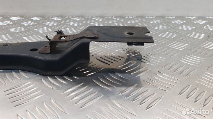 Планка радиатора Kia Spectra седан S6D 2008