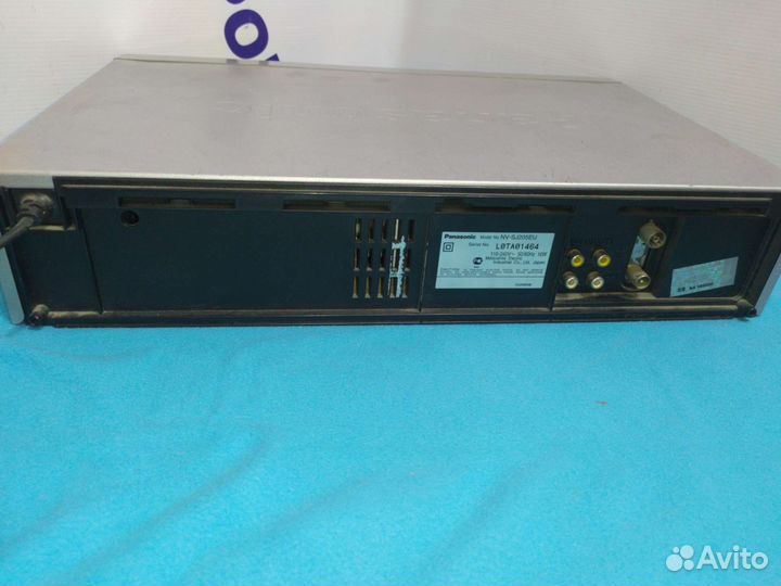 Видеомагнитофон Panasonic NV-SJ205