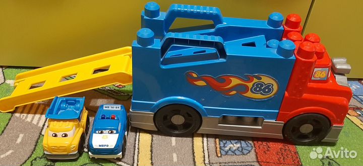 Машина Мега блокс