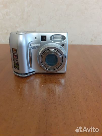 Цифровая фотокамера Nikon Coolpix 7600