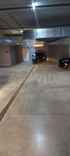 Машиноместо, 14 м²