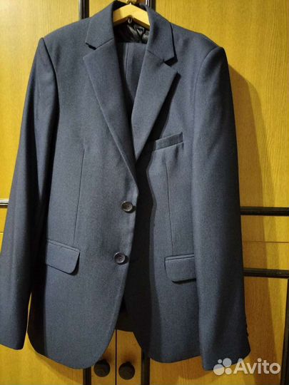 Школьный костюм тройка,рост140-146