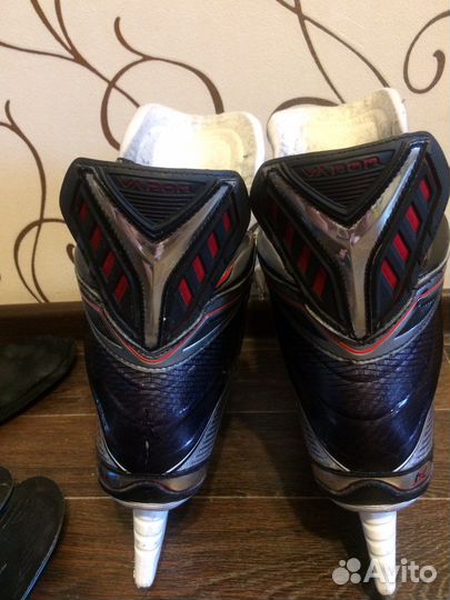 Коньки хоккейные