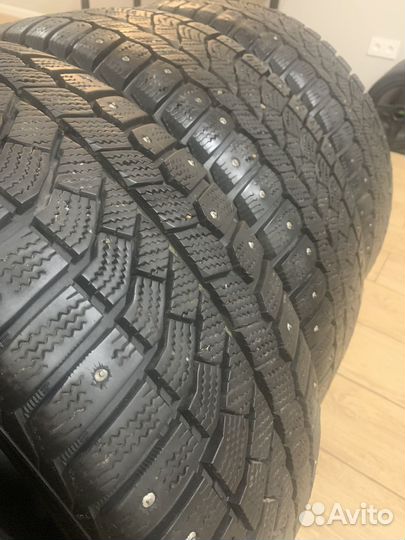 Viatti Brina Nordico V-522 215/50 R17