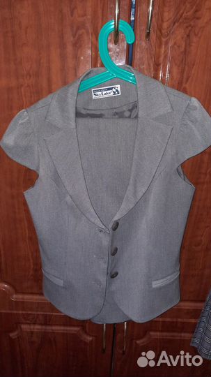 Форма школьная для девочки - жилет и брюки, р-р 44