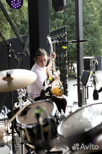 Уроки игры на гитаре и электрогитаре обучение