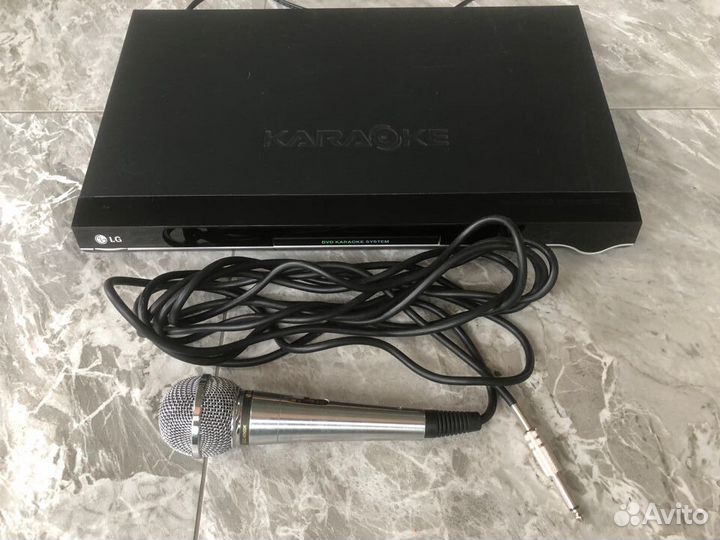 Караоке Dvd плеер LG DKS-7100