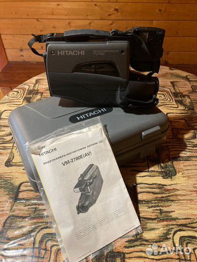 Видеокамера Hitachi VM-2780E (AV)