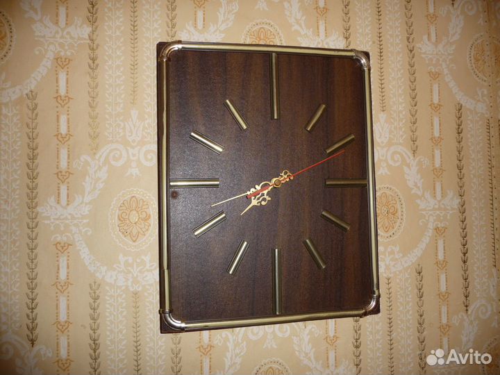 Часы настенные
