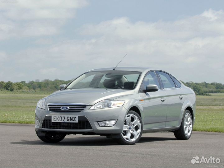 Лобовое стекло на Ford Mondeo 00-07г