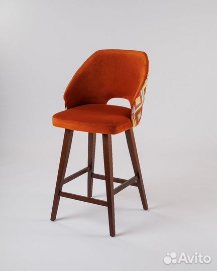 Стул барный деревянный