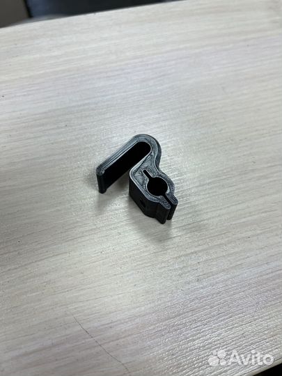 Крючки полки Suzuki Grand Vitara