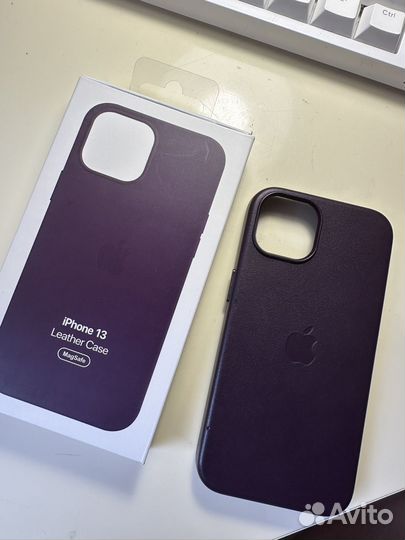 Кожаный чехол на iPhone 13