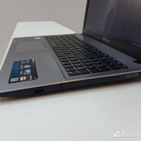 Ноутбук asus X550L