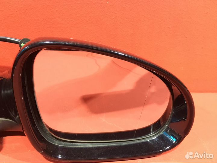 Зеркало заднего вида правое Volkswagen Passat B6