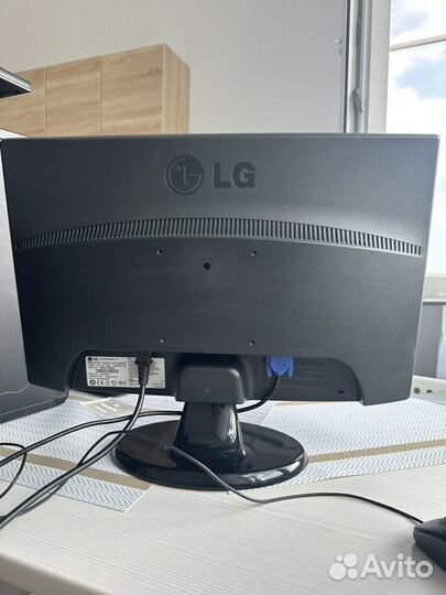 Монитор LG flatron W2043S-PF