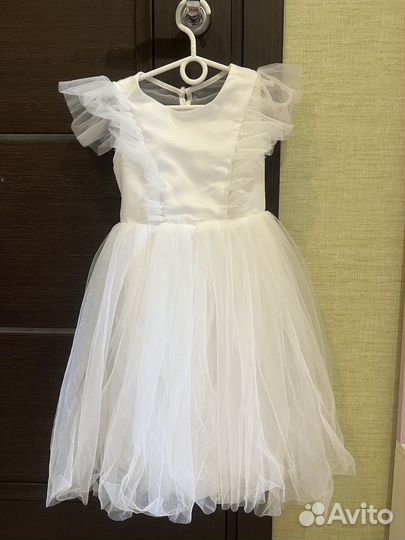 Платье для девочки б/у