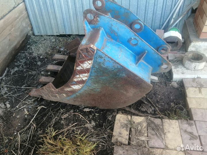 Ковшик для эксковатора