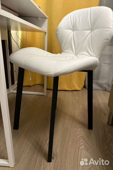 Стул ракушка для клиента