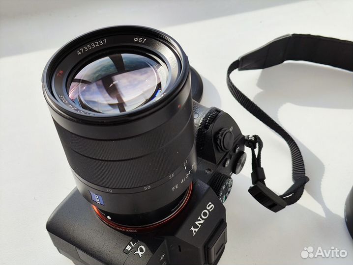 Продам фотоаппарат Sony Alpha 7 III (ilce-7M3) и О