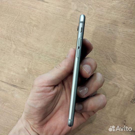 iPhone 6S, 64 ГБ