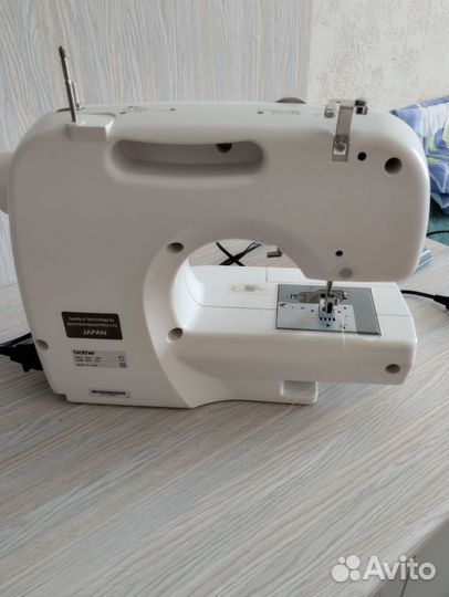 Швейная машинка brother