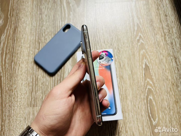 iPhone X, 64 ГБ