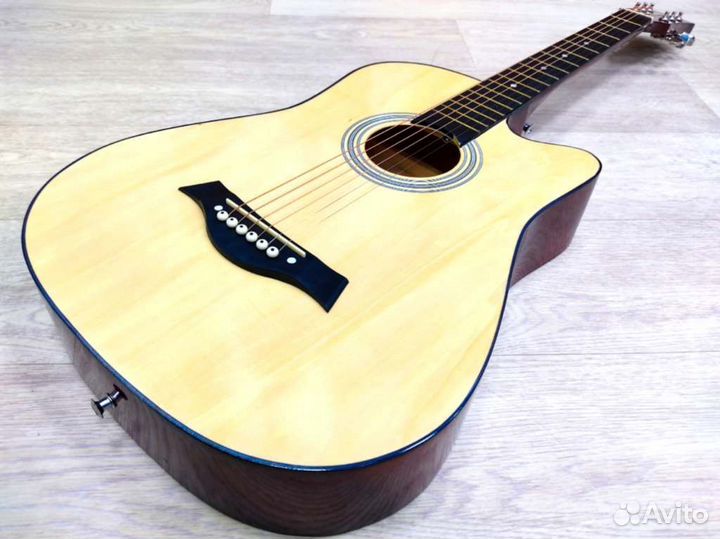 Акустическая гитара