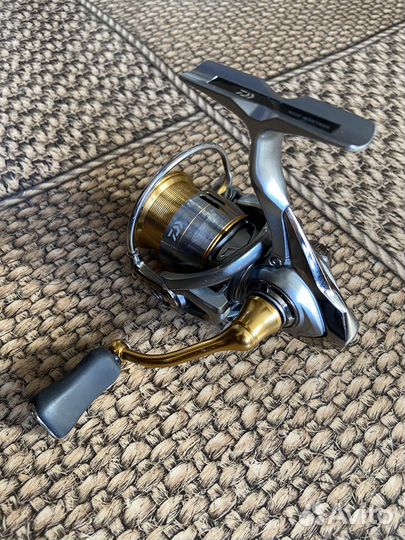 Катушка Daiwa 21 Freams LT 2000S