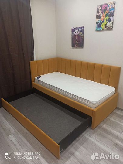 Кровать