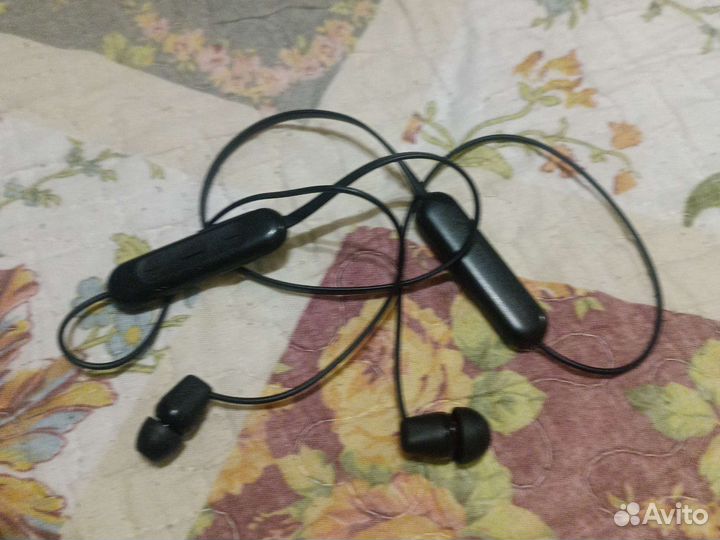 Беспроводные наушники Sony