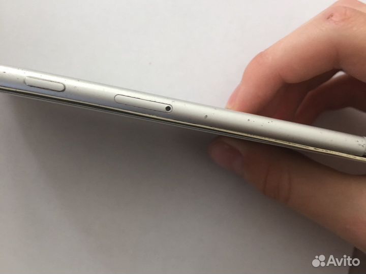 Телефон iPhone 6 (Неисправный)