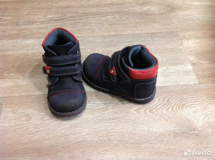 Ботинки р-р 23