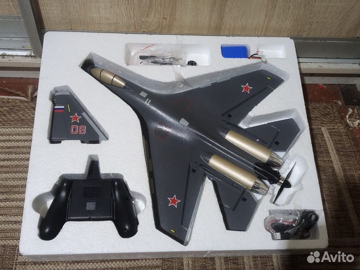 Самолёт SU-35