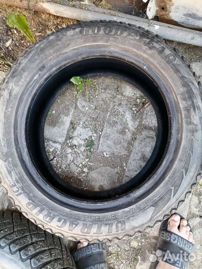 Goodyear Ultra Grip Ice Arctic 2 205/55 R16