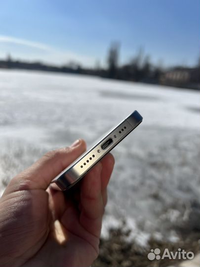 iPhone 15 Pro, 128 ГБ