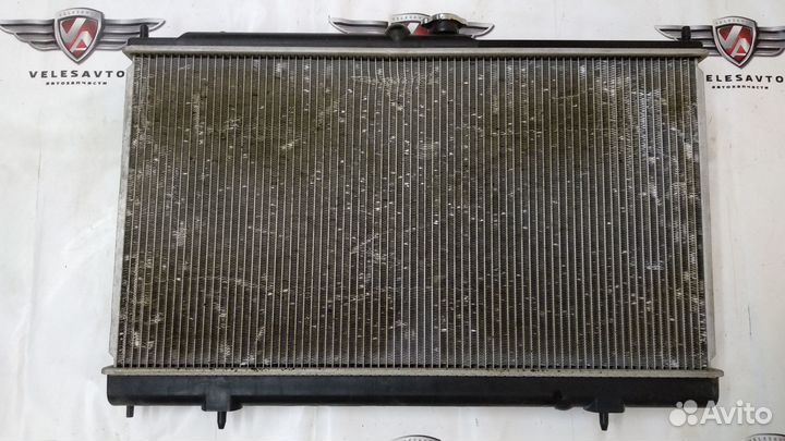 Радиатор охлаждения Mitsubishi Outlander 2002-2009