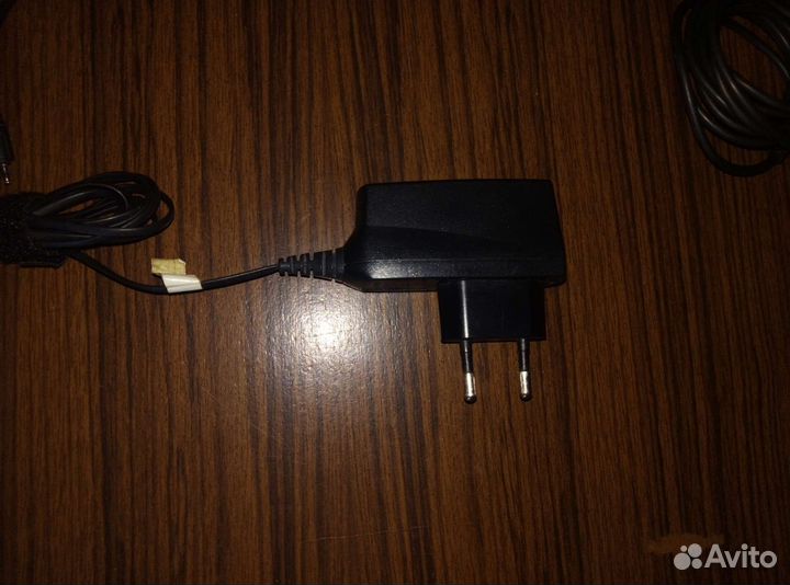 Зарядное устройство к телефонам