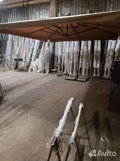 Зонт уличный для летнего кафе