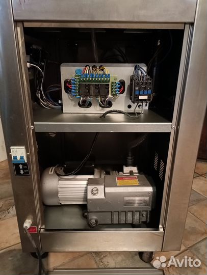 Вакуумный упаковщик Hualian dz-400/2f